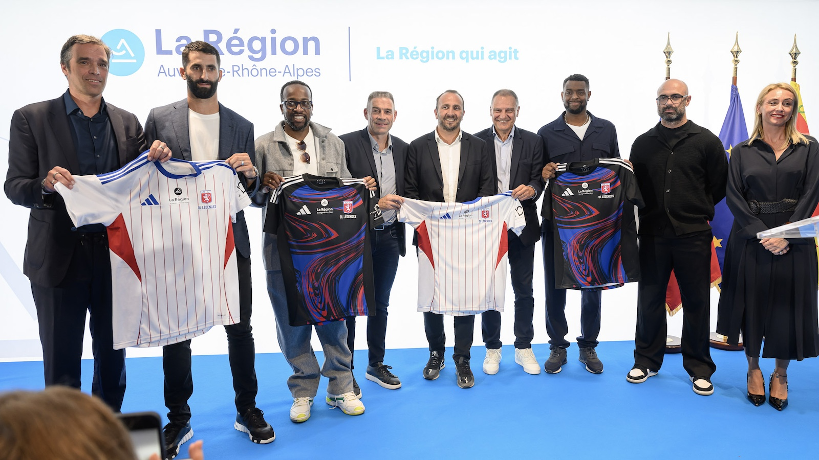 L’association OL Légendes présente ses deux maillots officiels