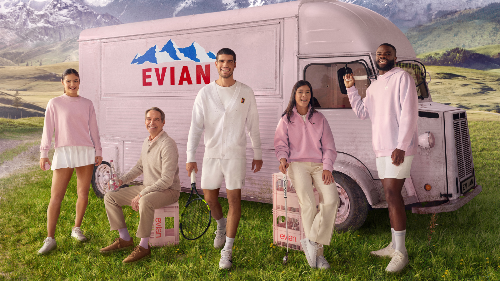 Evian fête ses 200 ans dans une campagne mondiale