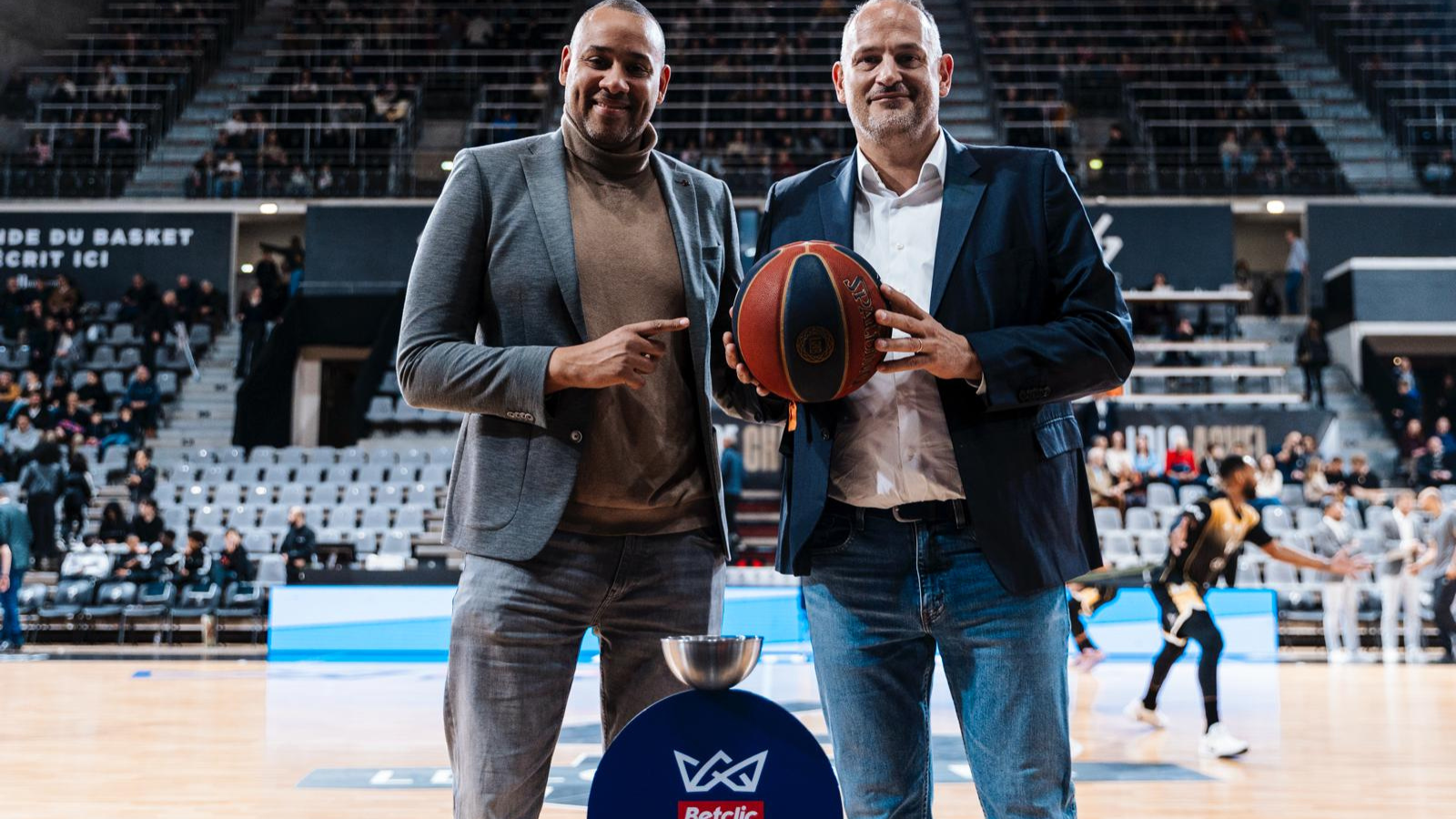 LDLC Asvel consolide son partenariat avec l'Auxiliaire