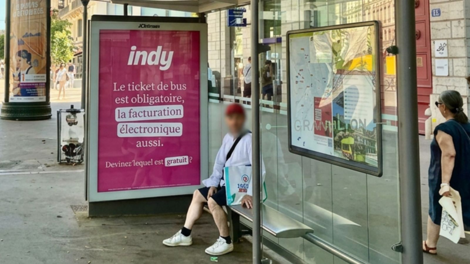 Indy s'affiche en rose pour parler facturation électronique