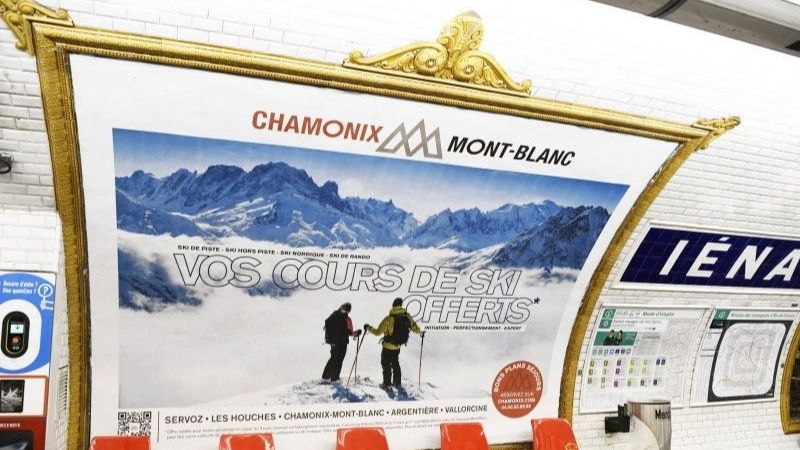 L'office du tourisme de Chamonix offre des cours de ski dans le métro