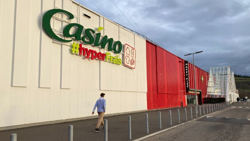 Casino tope avec Intermarché et Auchan pour céder 288 magasins